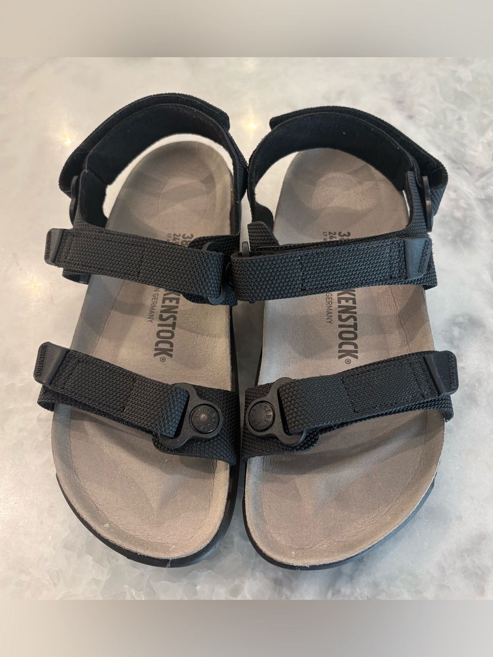 Women’s Birkenstock Black Strapped Sandals Size 38/7